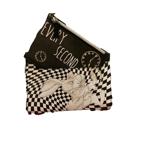 Disney Alice Through The Looking Glass Wristlet St - Picture 4 of 8